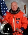 Fallece John Glenn, primer astronauta estadounidense en orbitar la ...