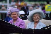 La solidità della regina Elisabetta è merito (anche) di sua madre ...