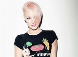 Emma Hewitt's Biography And Facts' | Popnable