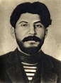 Datei:Joseph Stalin, 1912.jpg – Wikipedia
