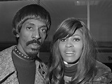 File:Ike & Tina Turner (1971).jpg - Wikimedia Commons