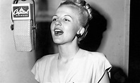 Peggy Lee - Legendary Jazz Singer | uDiscover Music