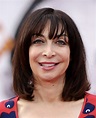 Illeana Douglas Biography, Age, Height, Movies and TV Shows, Net Worth