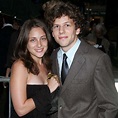 Jesse Eisenberg and Longtime Girlfriend Anna Strout Are Expecting a ...