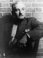 File:William Faulkner 1954 (3) (photo by Carl van Vechten).jpg ...