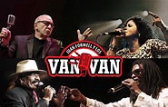 15 magníficas canciones de Los Van Van en vivo ~ ¡Azúcar! Salsa y Cultura.