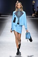 Versace Runway, Versace Fashion, Runway Fashion, Fashion Trends, Milan ...