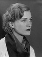 Lee Miller, Self-Portrait (c. 1932) : r/vgb