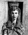 Dressing up as Cleopatra – Vivien Leigh 1945 – BEGUILING HOLLYWOOD