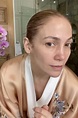 Jennifer Lopez's makeup free selfie is giving us confidence