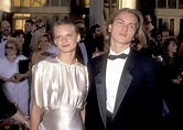 River Phoenix and Martha Plimpton at the Oscars [1989] : r/OldSchoolCool