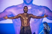 Jason Derulo Outraged After Instagram Removes Revealing Photo