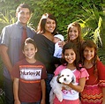 Jenna Ortega family mother father and siblings Familytron