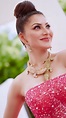Urvashi Rautela’s Crocodile Necklace At The Cannes Film Festival Red ...