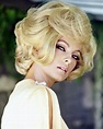 Virna Lisi | Vintage hairstyles, Italian beauty, Bouffant hair