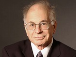 Daniel Kahneman, un psicólogo que ganó el Nobel de Economía en 2002 - Alef
