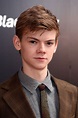 Thomas Sangster 2023: dating, net worth, tattoos, smoking & body facts ...