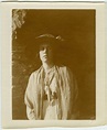 Vanessa Bell (1879-1961), Studio International
