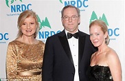 Google chief Eric Schmidt publically backs wife despite claims of ...