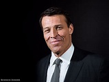 Tony Robbins shares best investing advice for 20-somethings - Business ...