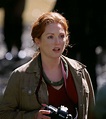 37-year-old Julianne Moore as Sarah Harding in The Lost World: Jurassic ...