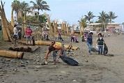 Recogen más de dos toneladas de basura de las playas de Huanchaco ...