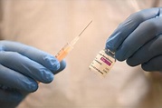 中英對照讀新聞》Man offered vaccine after error lists him as 6.2cm tall 男子被提供疫苗 ...