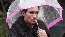 The Reason So Many Fans Love Klaus Hargreeves On The Umbrella Academy