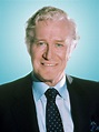 Edward Mulhare - Actor - CineMagia.ro