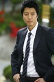 [亞洲經濟新聞] 李東健令人意外地在MBC周一、周二新連續劇'每天夜晚'中以明亮的身姿展現。 看到浮起明亮微笑的李東健暫且讓人放心了。