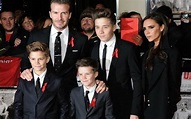 Beckham e Victoria levam os filhos a pré-estreia de filme em Londres ...