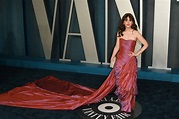 Zooey Deschanel - 2022 Vanity Fair Oscar Party in Beverly Hills-01 ...