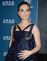 Pregnant NATALIE PORTMAN at 2016 Huading Global Film Awards in Los ...