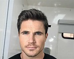 Robbie Amell Wiki, Bio, Age, Net Worth, and Other Facts - Fa - EroFound