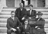 American president William Howard Taft with his wife, Helen and three ...