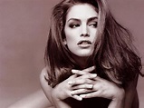 Cindy Crawford - 8 Fabulous It Girls of the 90s ... Celebs