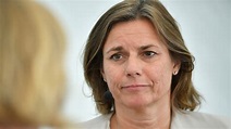Isabella Lövin (MP) till partiledarintevjun - Sameradion | Sveriges Radio