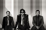 ‘Resistance Is Futile’ Is Manic Street Preachers’ Pop Album with Some ...