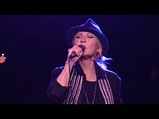 Lulu "To Love Somebody" Live! in Toronto! - YouTube