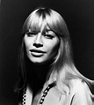 Mary Travers of legendary '60s folk group Peter, Paul and Mary dead at ...