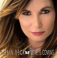 Love is Coming: Robin Beck: Amazon.fr: CD et Vinyles}