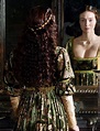 Eleanor Tomlinson as Lady Isabel Neville in The White Queen (TV Series ...