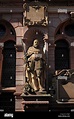 Estatua de Louis VI. del Palatinado, en la fachada del edificio ...