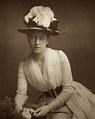 Lillie Langtry (1852-1929) Photograph by Granger - Fine Art America