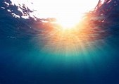 Luz solar convierte agua de mar en potable en solo 30 minutos