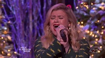 Kelly Clarkson sings "Christmas, Baby Please Come Home" Live 2019 Music ...