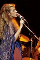 Stevie Nicks: Warum sie die ultimative Muse für DIE Sommerfrisur 2021 ...