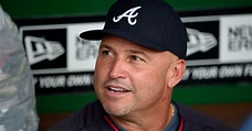 Fredi Gonzalez staying as Braves manager