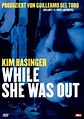 While She Was Out - Film 2008 - FILMSTARTS.de