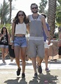 Penn Badgley y su pareja Zoe Kravitz en el Festival Coachella 2012 ...